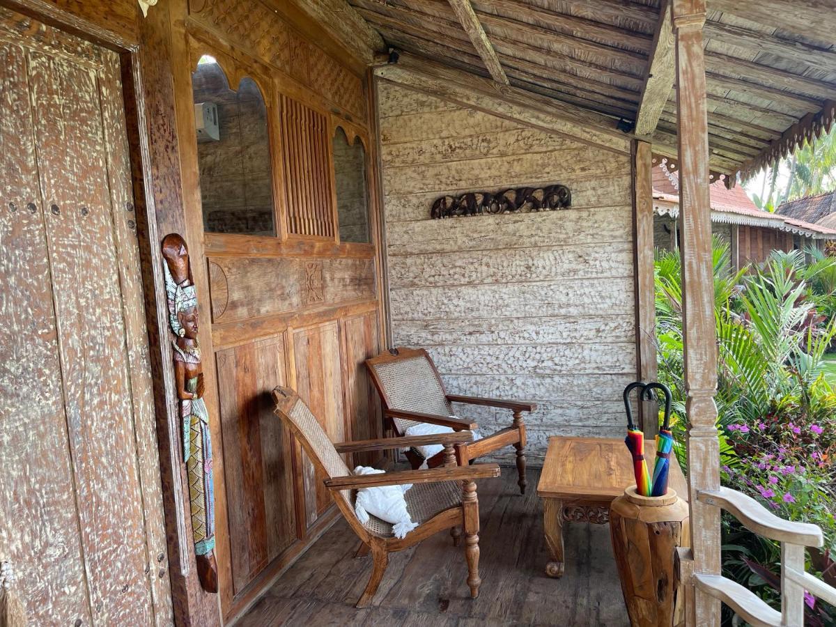 Louka Beach Bali 提安亚尔 外观 照片