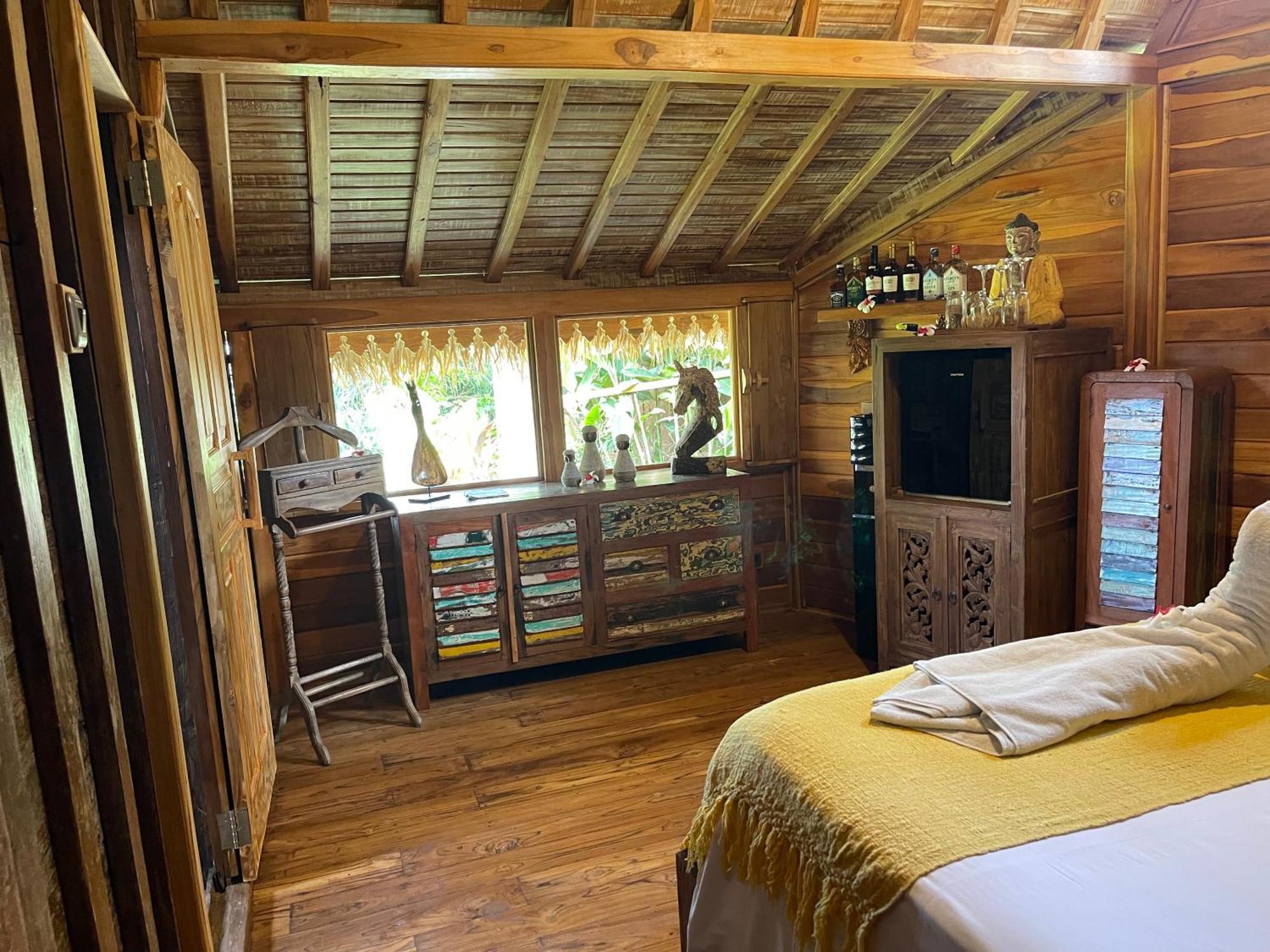 Louka Beach Bali 提安亚尔 外观 照片