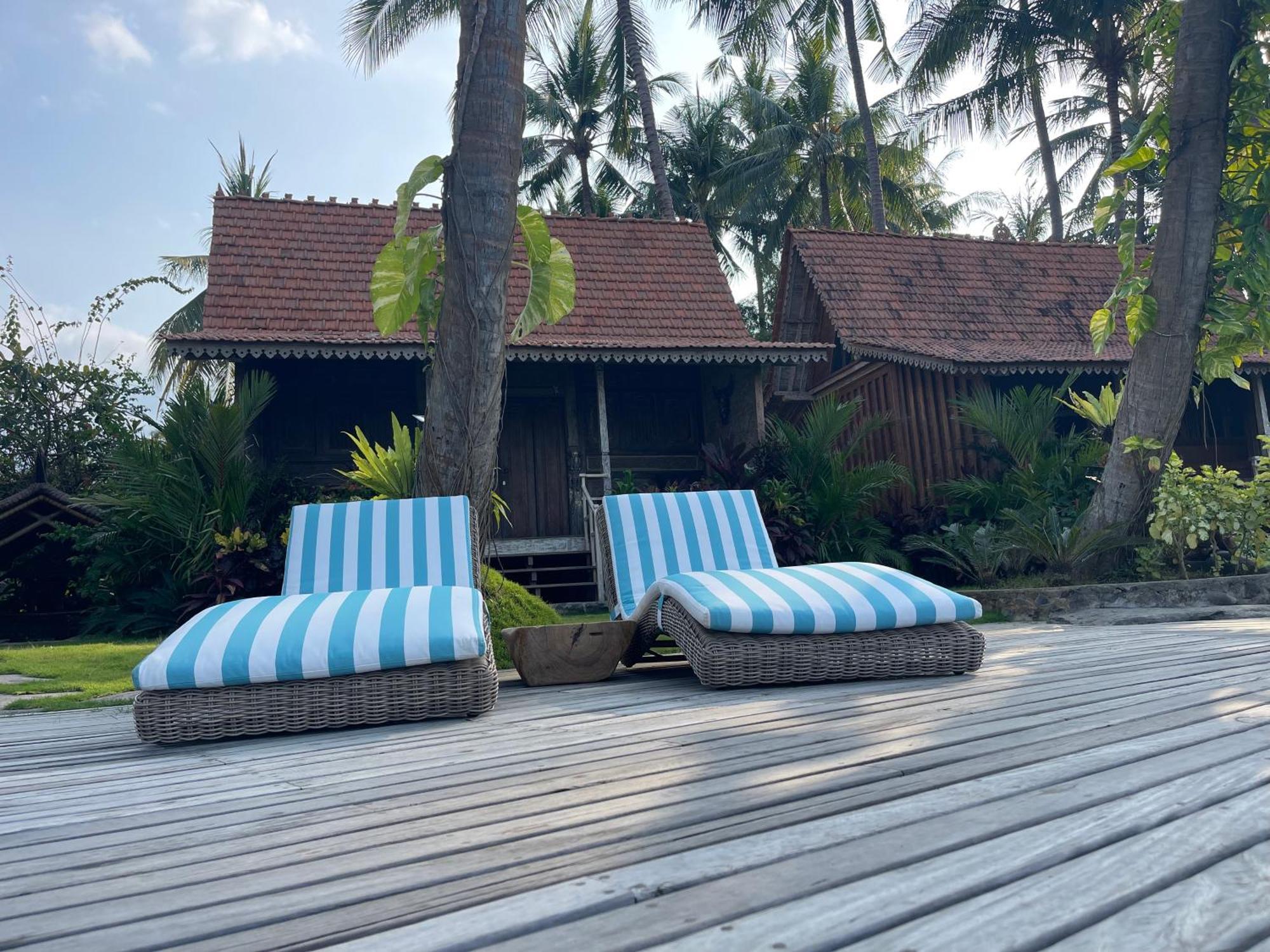 Louka Beach Bali 提安亚尔 外观 照片