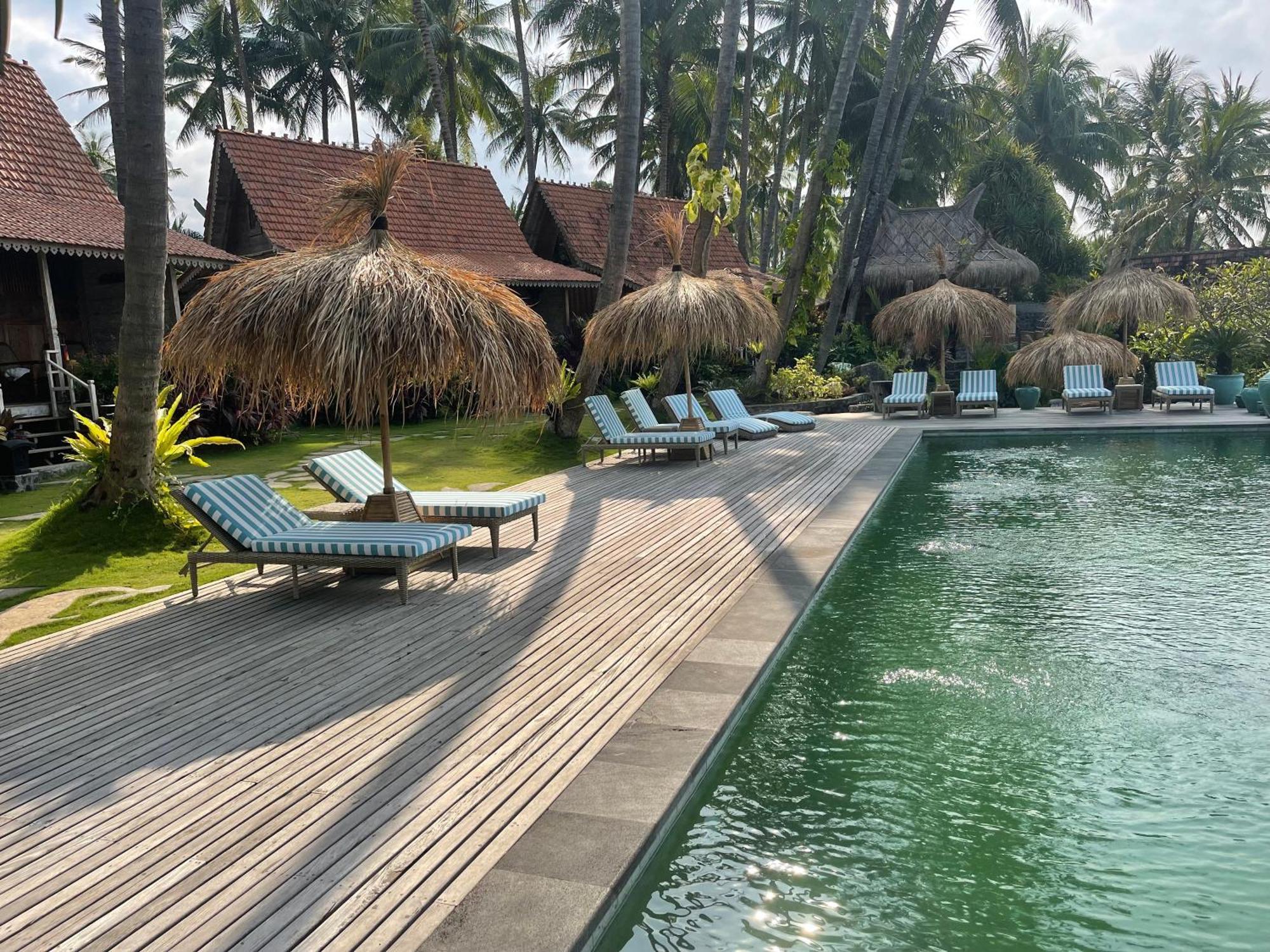 Louka Beach Bali 提安亚尔 外观 照片