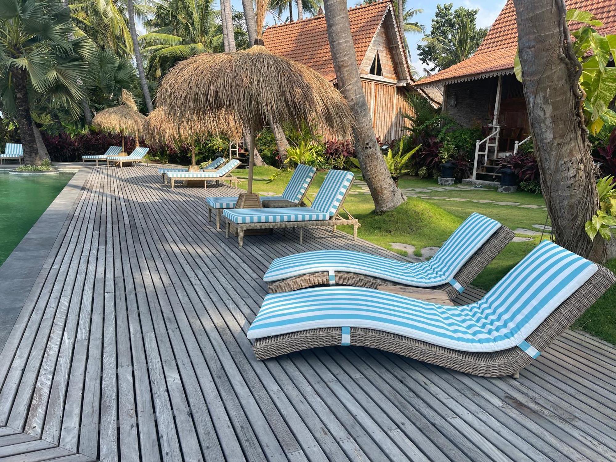 Louka Beach Bali 提安亚尔 外观 照片